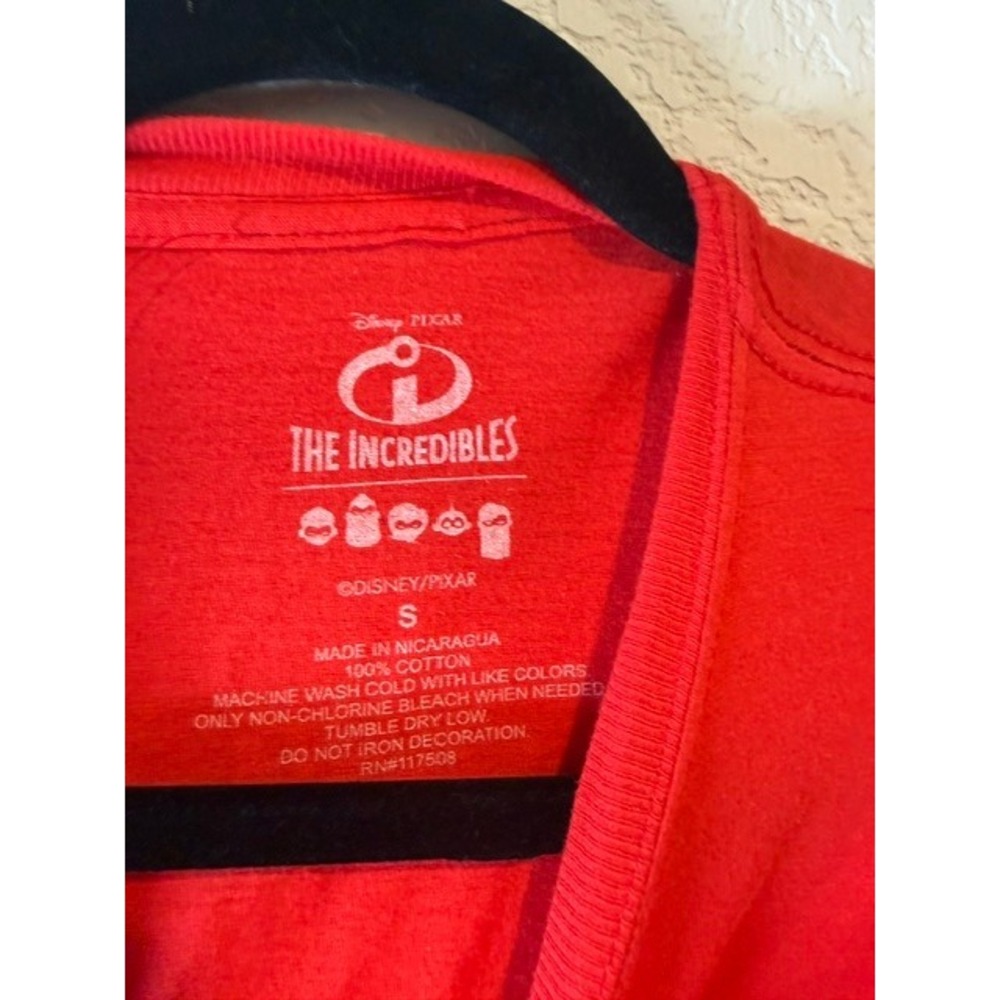Disney Pixar The‎ Incredibles Incredible Dad Red Graphic T-Shirt Mens Small - Picture 5 of 5